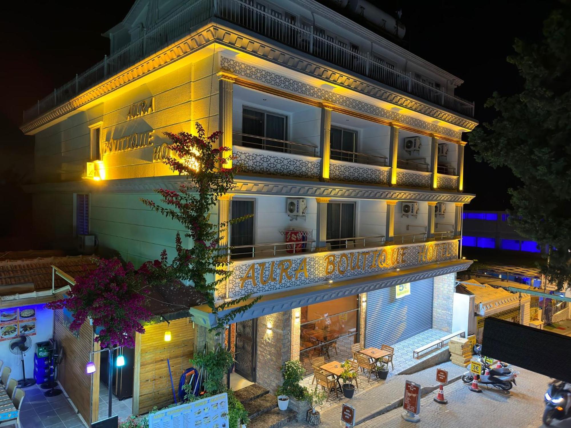Aura Hotel Side Exterior foto