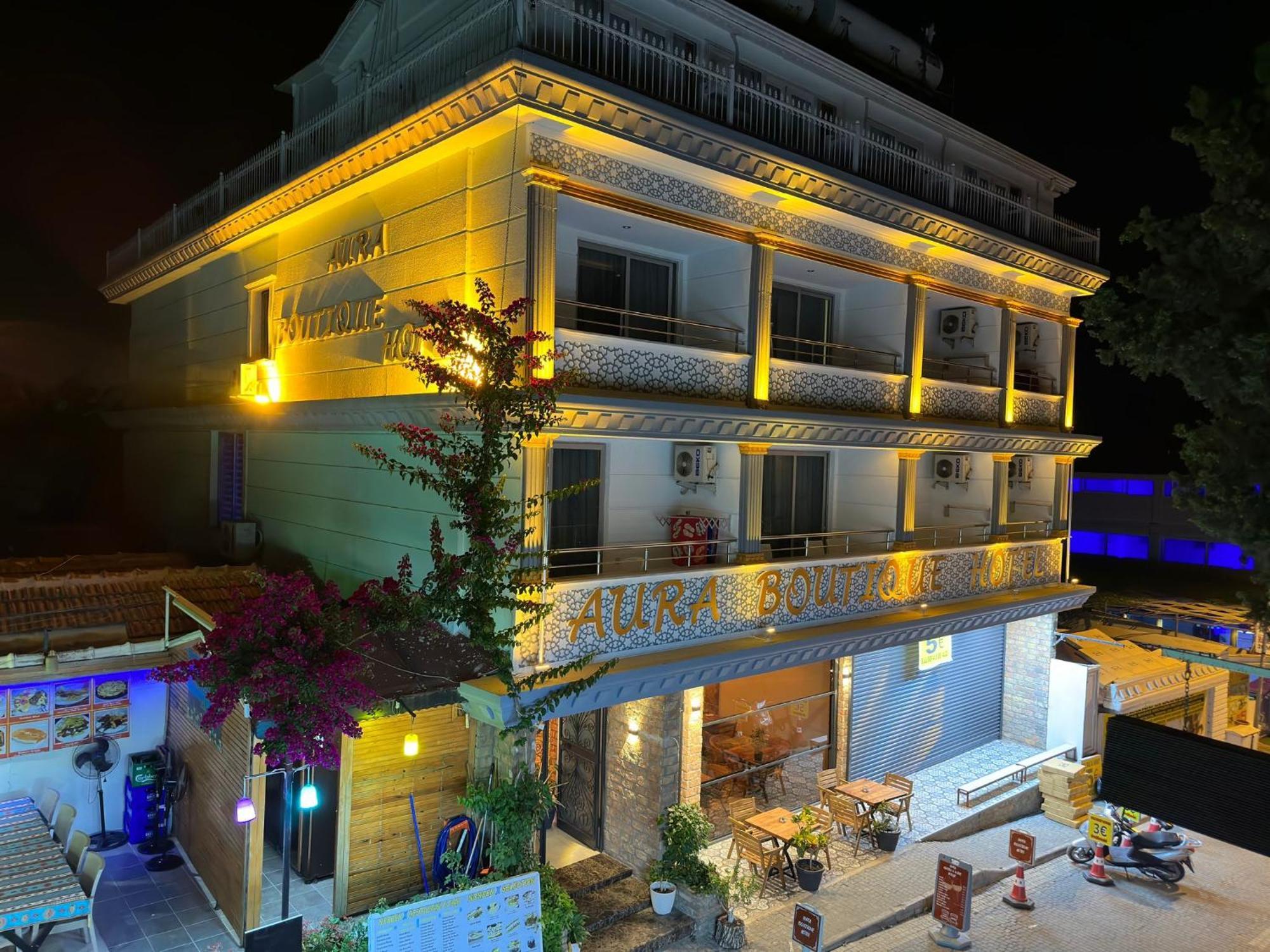 Aura Hotel Side Exterior foto